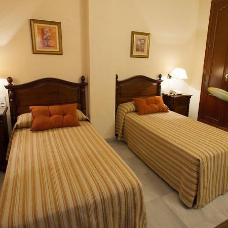 Hotel Gran Avenida 코리아델리오 외부 사진