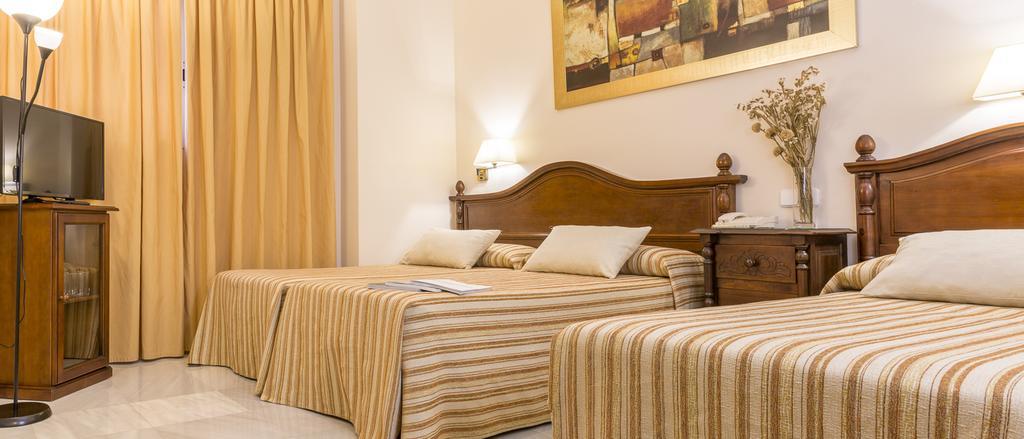 Hotel Gran Avenida 코리아델리오 외부 사진