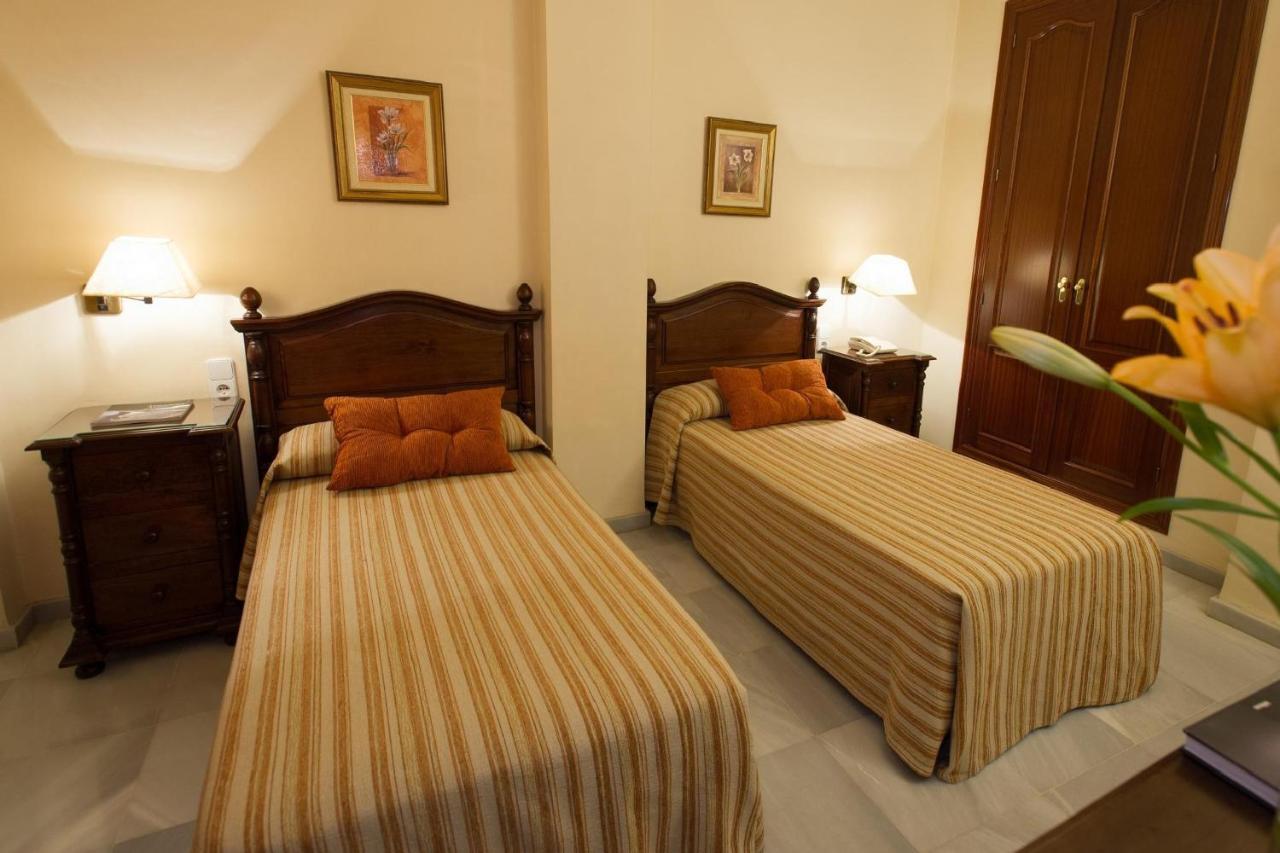 Hotel Gran Avenida 코리아델리오 외부 사진